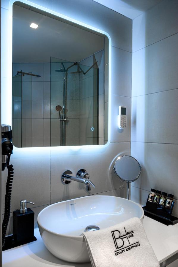 Blackhaus Apartments Thessaloniki Exterior photo